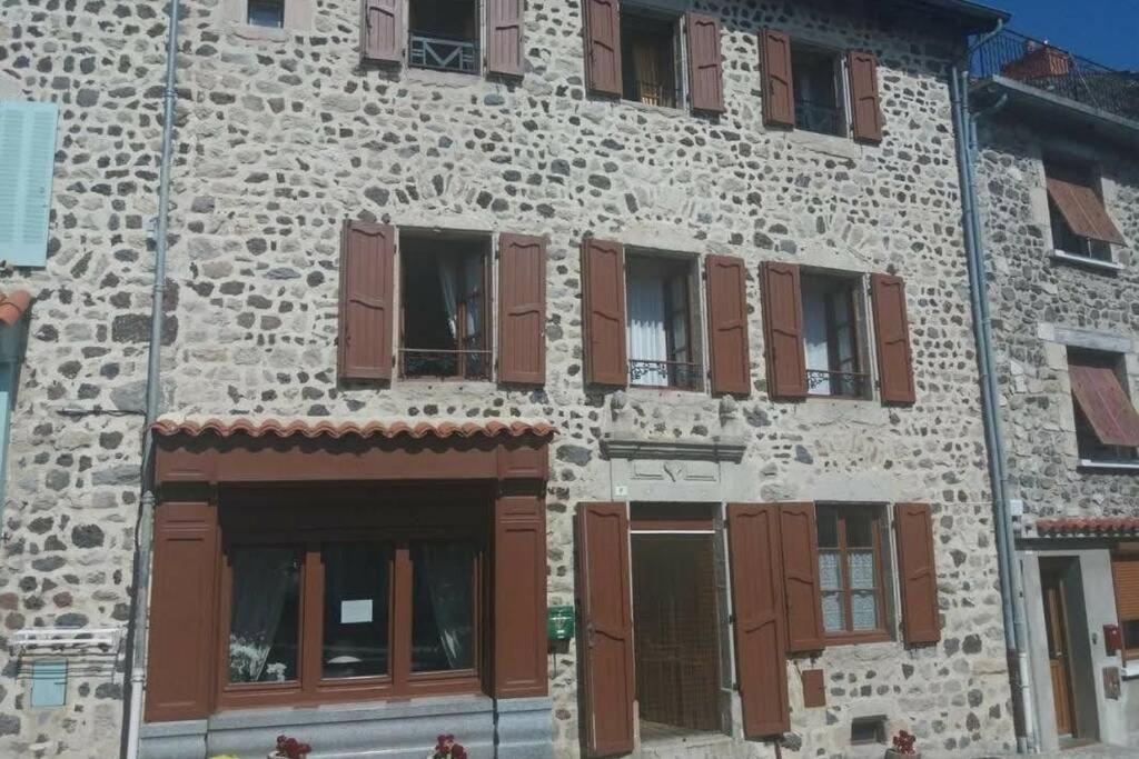 Gite De La Chapelle, Au Coeur De La Cite Medievale Allègre Exteriör bild